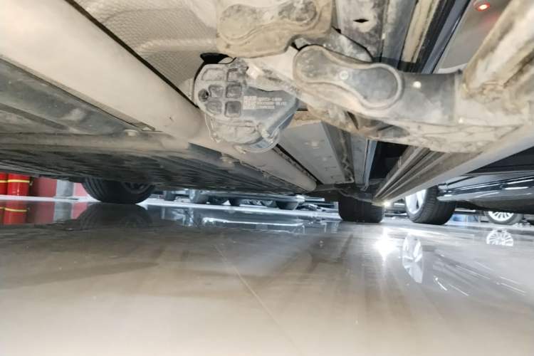 Used Hima AITO M9 2025 Extended-Range Ultra Version 52 kWh 6-Seater Right Side Sill