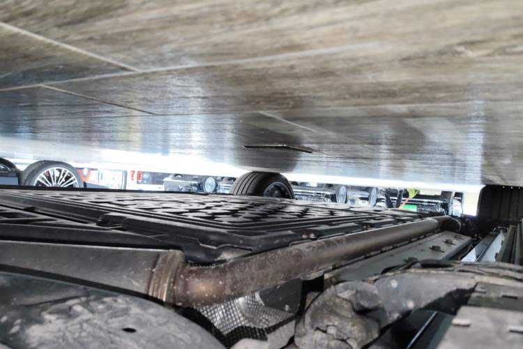 Used Hima AITO M9 2025 Extended-Range Ultra Version 52 kWh 6-Seater Right Side Sill