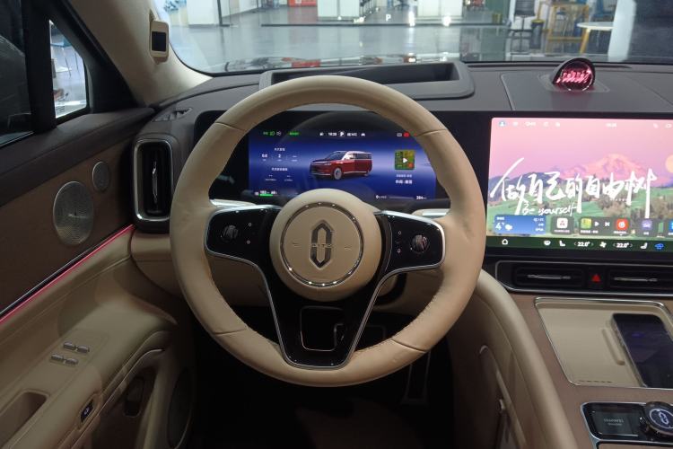 Used Hima AITO M9 2025 Extended-Range Ultra Version 52 kWh 6-Seater Steering Wheel
