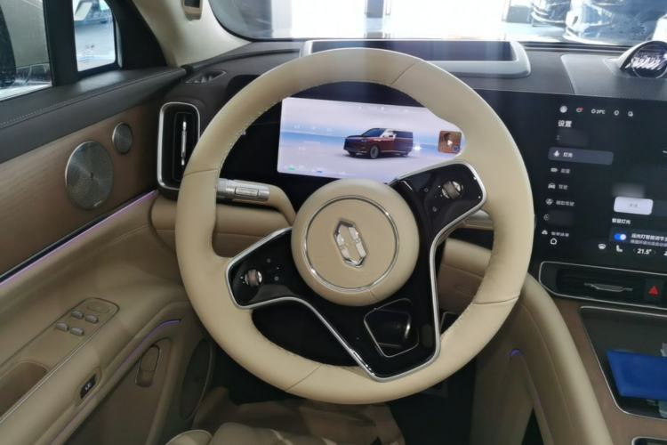 Used Hima AITO M9 2025 Extended-Range Ultra Version 52 kWh 6-Seater Steering Wheel