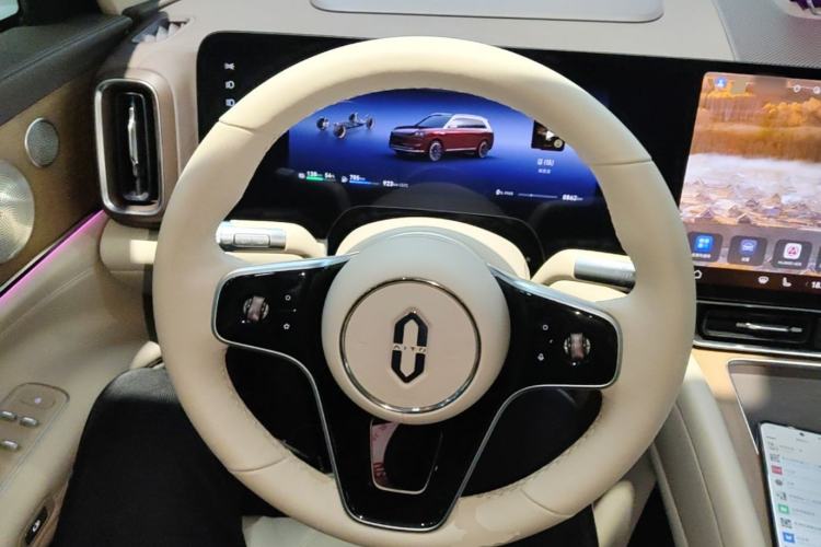 Used Hima AITO M9 2025 Extended-Range Ultra Version 52 kWh 5-Seater Edition Steering Wheel