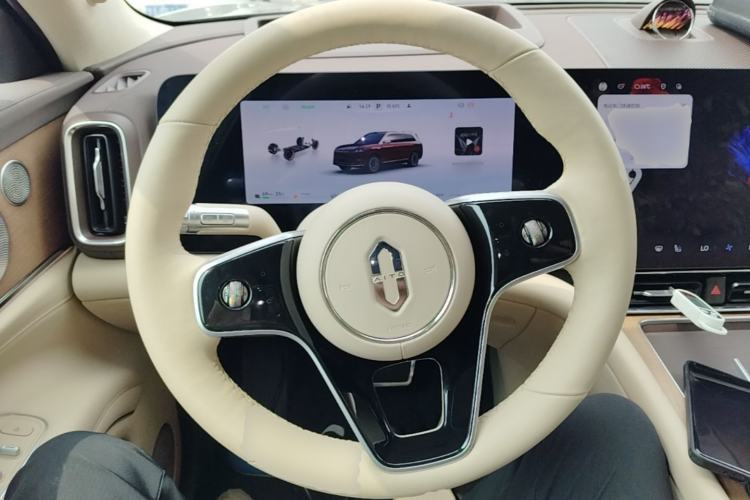 Used Hima AITO M9 2025 Extended-Range Ultra Version 52 kWh 6-Seater Steering Wheel