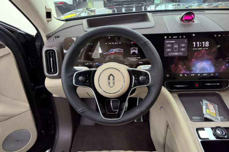 Used Hima AITO M9 2025 Extended-Range Ultra Version 52 kWh 6-Seater Steering Wheel