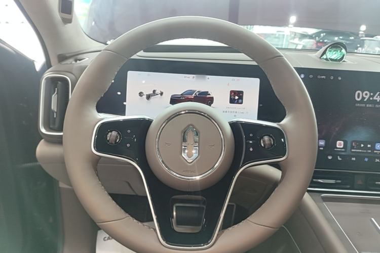 Used Hima AITO M9 2025 All-Electric Ultra Version 100 kWh 5-Seater Model Steering Wheel