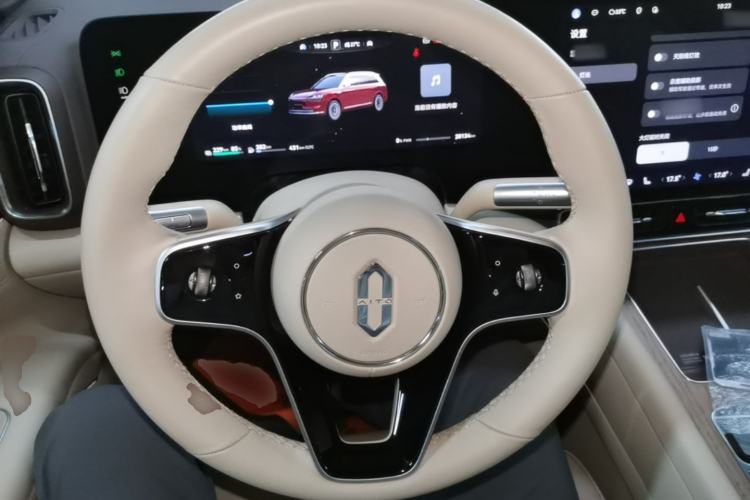 Used Hima AITO M9 2025 Extended-Range Ultra Version 52 kWh 6-Seater Steering Wheel
