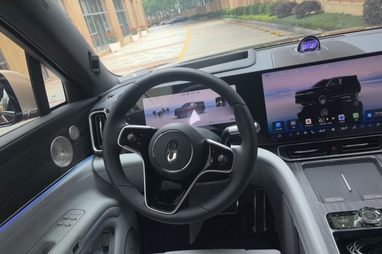 Used Hima AITO M9 2025 Pure Electric Ultra Version 100 kWh 6-Seater Model Steering Wheel