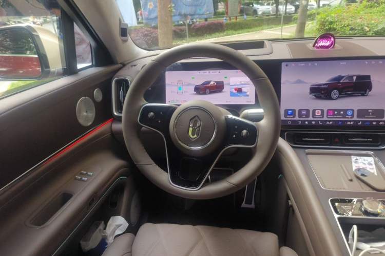 Used Hima AITO M9 2025 Extended-Range Ultra Version 52 kWh 6-Seater Steering Wheel