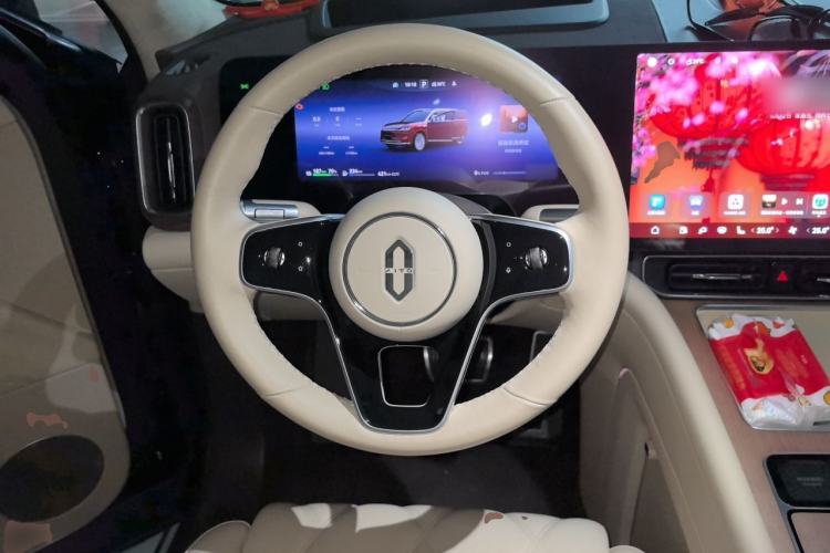 Used Hima AITO M9 2025 Extended-Range Max Version 52 kWh 5-Seater Edition Steering Wheel