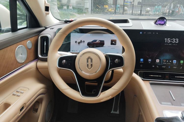 Used Hima AITO M9 2025 Extended-Range Ultra Version 52 kWh 6-Seater Steering Wheel