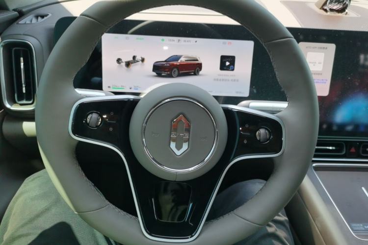 Used Hima AITO M9 2025 Extended-Range Ultra Version 52 kWh 6-Seater Steering Wheel
