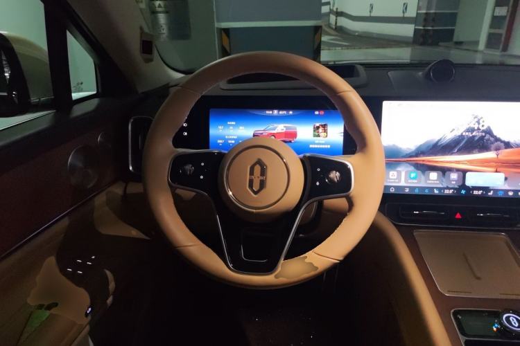 Used Hima AITO M9 2025 All-Electric Ultra Version 100 kWh 5-Seater Model Steering Wheel