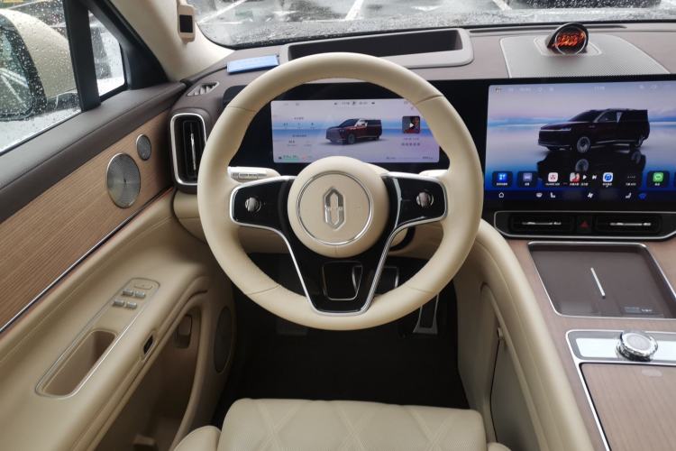 Used Hima AITO M9 2025 Extended-Range Ultra Version 52 kWh 6-Seater Steering Wheel