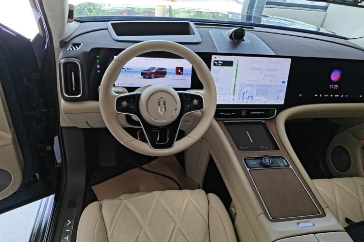 Used Hima AITO M9 2025 Extended-Range Ultra Version 52 kWh 6-Seater Steering Wheel