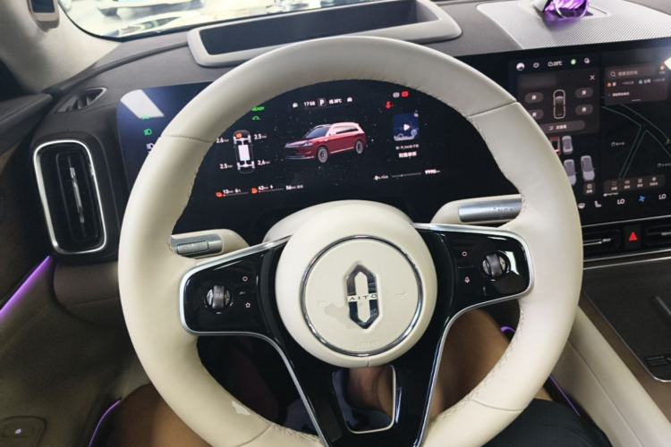 Used Hima AITO M9 2025 Extended-Range Ultra Version 52 kWh 6-Seater Steering Wheel
