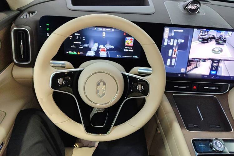 Used Hima AITO M9 2025 Extended-Range Ultra Version 52 kWh 6-Seater Steering Wheel
