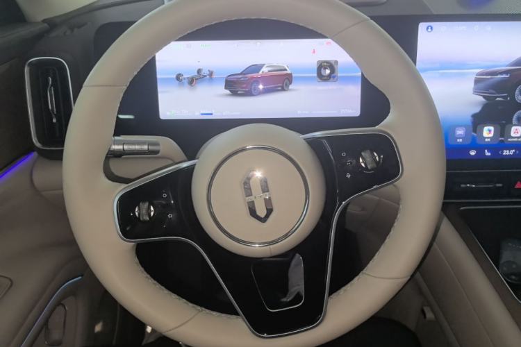 Used Hima AITO M9 2025 Extended-Range Ultra Version 52 kWh 6-Seater Steering Wheel