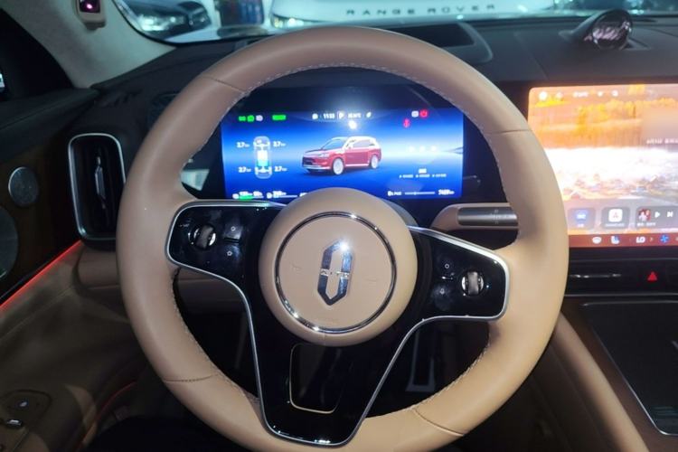 Used Hima AITO M9 2025 Extended-Range Ultra Version 52 kWh 6-Seater Steering Wheel