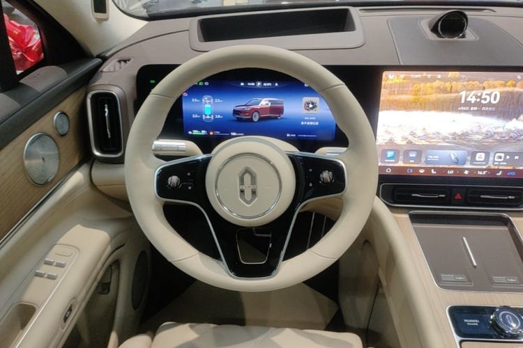 Used Hima AITO M9 2025 Extended-Range Ultra Version 52 kWh 6-Seater Steering Wheel
