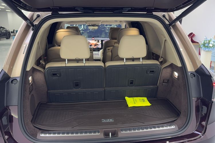 Used Hima AITO M9 2025 Extended-Range Ultra Version 52 kWh 6-Seater Trunk