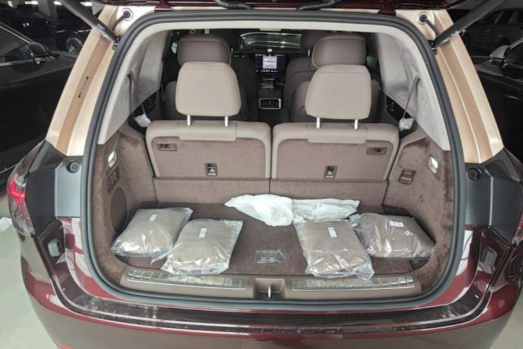 Used Hima AITO M9 2025 Extended-Range Ultra Version 52 kWh 6-Seater Trunk