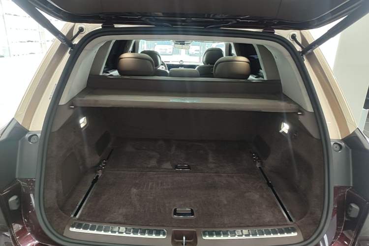 Used Hima AITO M9 2025 All-Electric Ultra Version 100 kWh 5-Seater Model Trunk