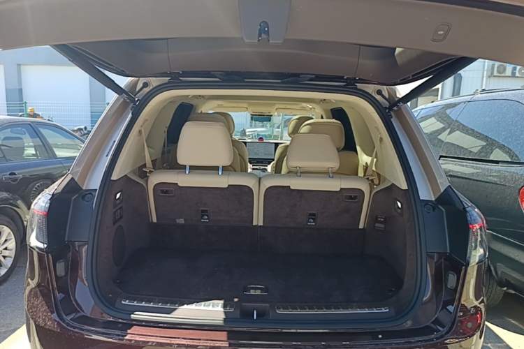 Used Hima AITO M9 2025 Extended-Range Ultra Version 52 kWh 6-Seater Trunk