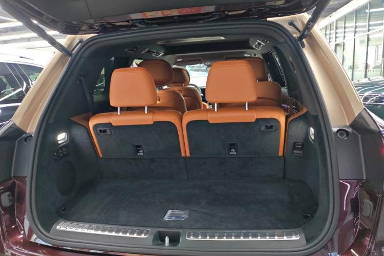 Used Hima AITO M9 2025 Extended-Range Ultra Version 52 kWh 6-Seater Trunk