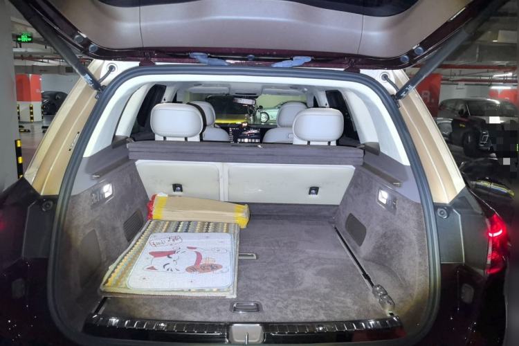 Used Hima AITO M9 2025 Extended-Range Max Version 52 kWh 5-Seater Edition Trunk