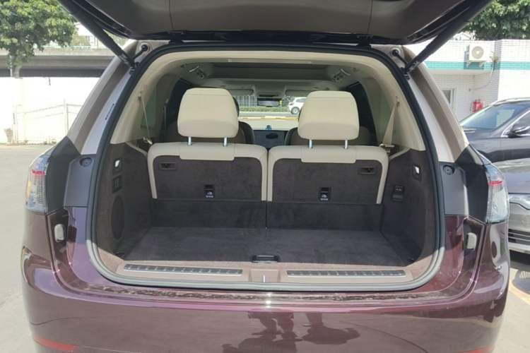 Used Hima AITO M9 2025 Extended-Range Ultra Version 52 kWh 6-Seater Trunk