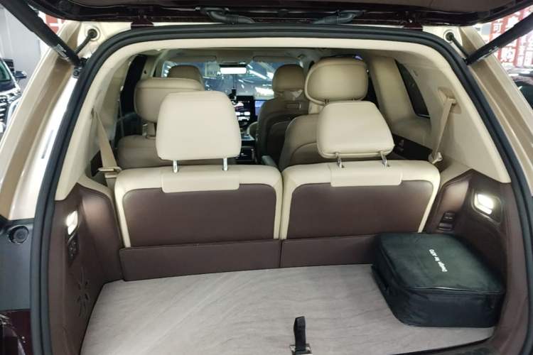 Used Hima AITO M9 2025 Extended-Range Ultra Version 52 kWh 6-Seater Trunk