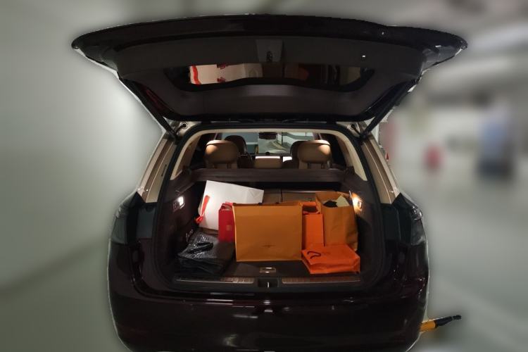 Used Hima AITO M9 2025 All-Electric Ultra Version 100 kWh 5-Seater Model Trunk
