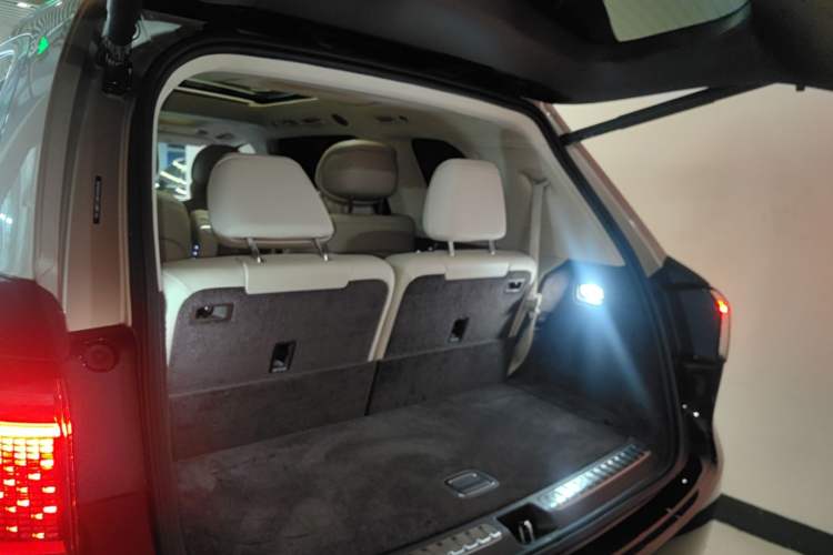 Used Hima AITO M9 2025 Extended-Range Ultra Version 52 kWh 6-Seater Trunk