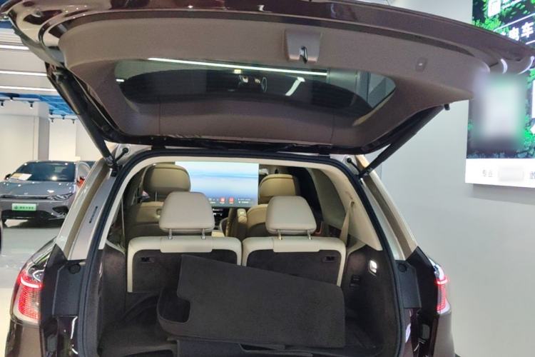 Used Hima AITO M9 2025 Extended-Range Ultra Version 52 kWh 6-Seater Trunk