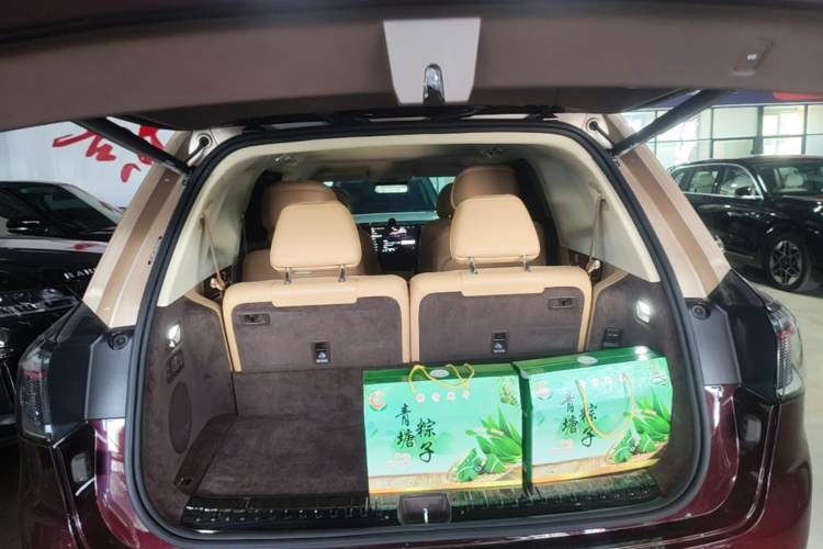 Used Hima AITO M9 2025 Extended-Range Ultra Version 52 kWh 6-Seater Trunk