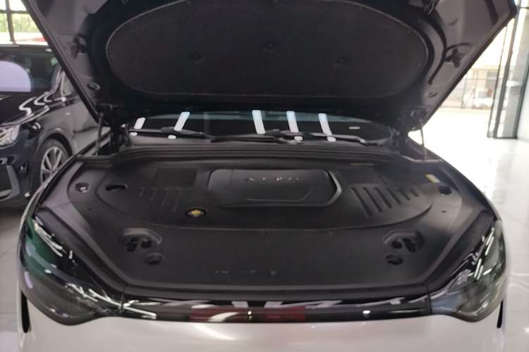 Used Hima AITO M9 2025 Extended-Range Ultra Version 52 kWh 6-Seater Engine Bay