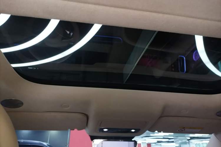 Used Hima AITO M9 2025 Extended-Range Ultra Version 52 kWh 6-Seater Headliner