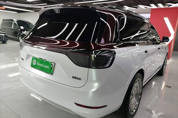 Used Hima AITO M9 2025 Extended-Range Ultra Version 52 kWh 6-Seater Rear Right 45 Deg