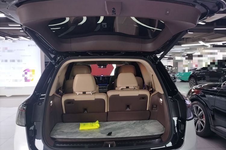 Used Hima AITO M9 2025 Extended-Range Ultra Version 52 kWh 6-Seater Trunk