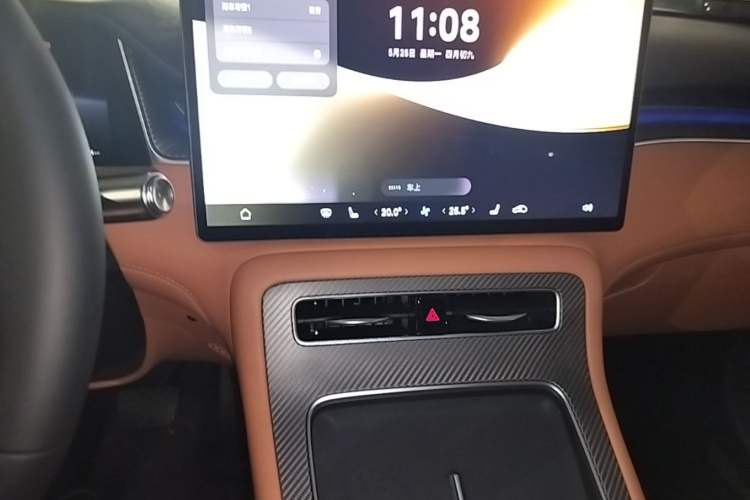 Used Hima H5 2025 Model Range-Extending Max Audio And AC Panel