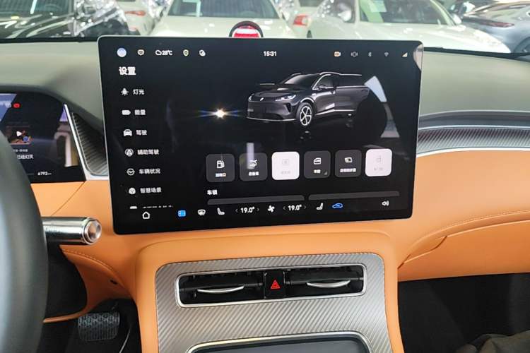 Used Hima H5 2025 Model Range-Extending Max Audio And AC Panel