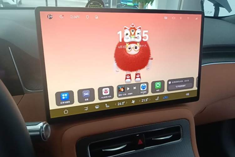 Used Hima H5 2025 Model Range-Extending Max Audio And AC Panel