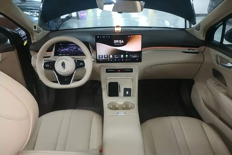 Used Hima H5 2025 Model Range-Extending Max Center Console