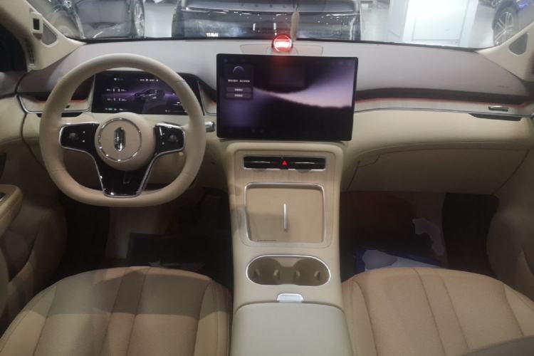 Used Hima H5 2025 Model Pure Electric Max Long Range Center Console