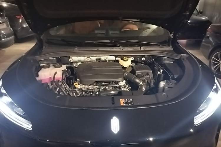 Used Hima H5 2025 Model Range-Extending Max Engine Bay