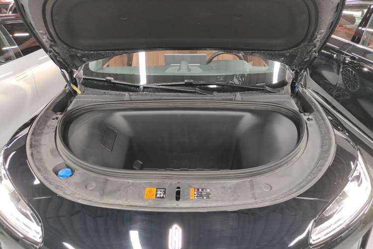 Used Hima H5 2025 Model Pure Electric Max Long Range Engine Bay