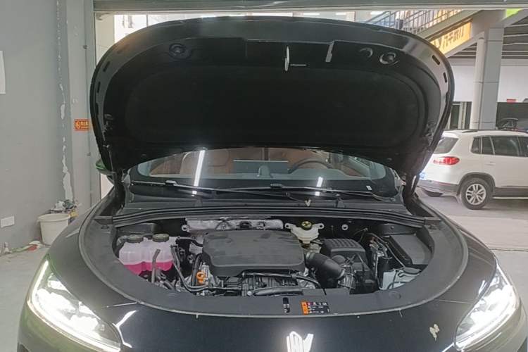 Used Hima H5 2025 Model Range-Extending Max Engine Bay