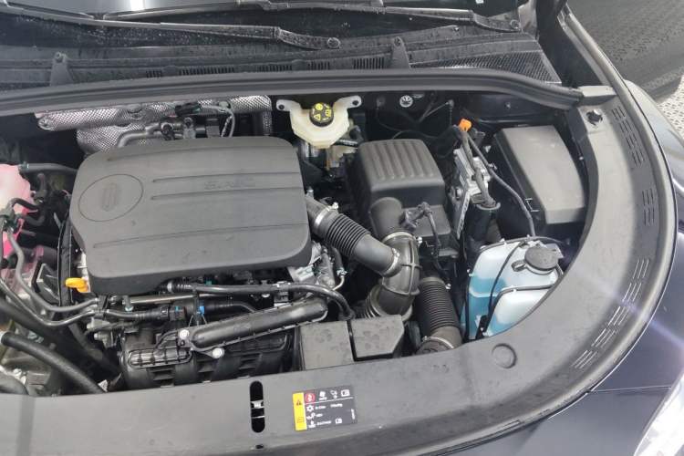 Used Hima H5 2025 Model Range-Extending Max Engine Bay Left