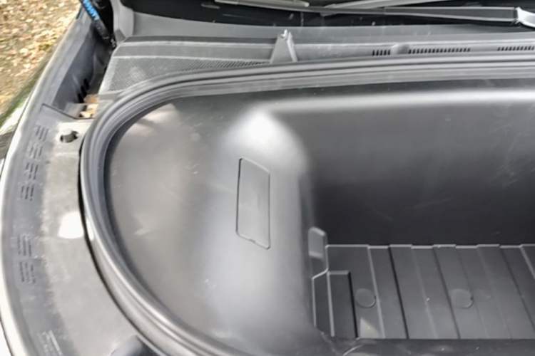 Used Hima H5 2025 Model Pure Electric Pro Long-Range Engine Bay Right