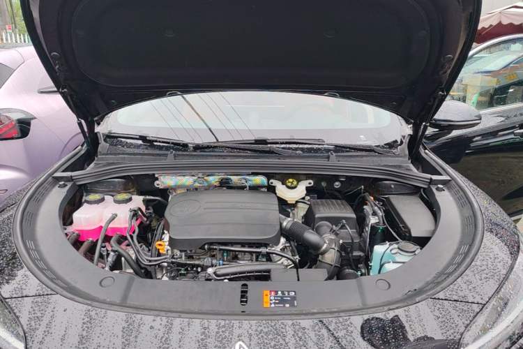 Used Hima H5 2025 Model Range-Extending Max Engine Bay