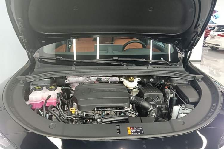 Used Hima H5 2025 Model Range-Extending Max Engine Bay